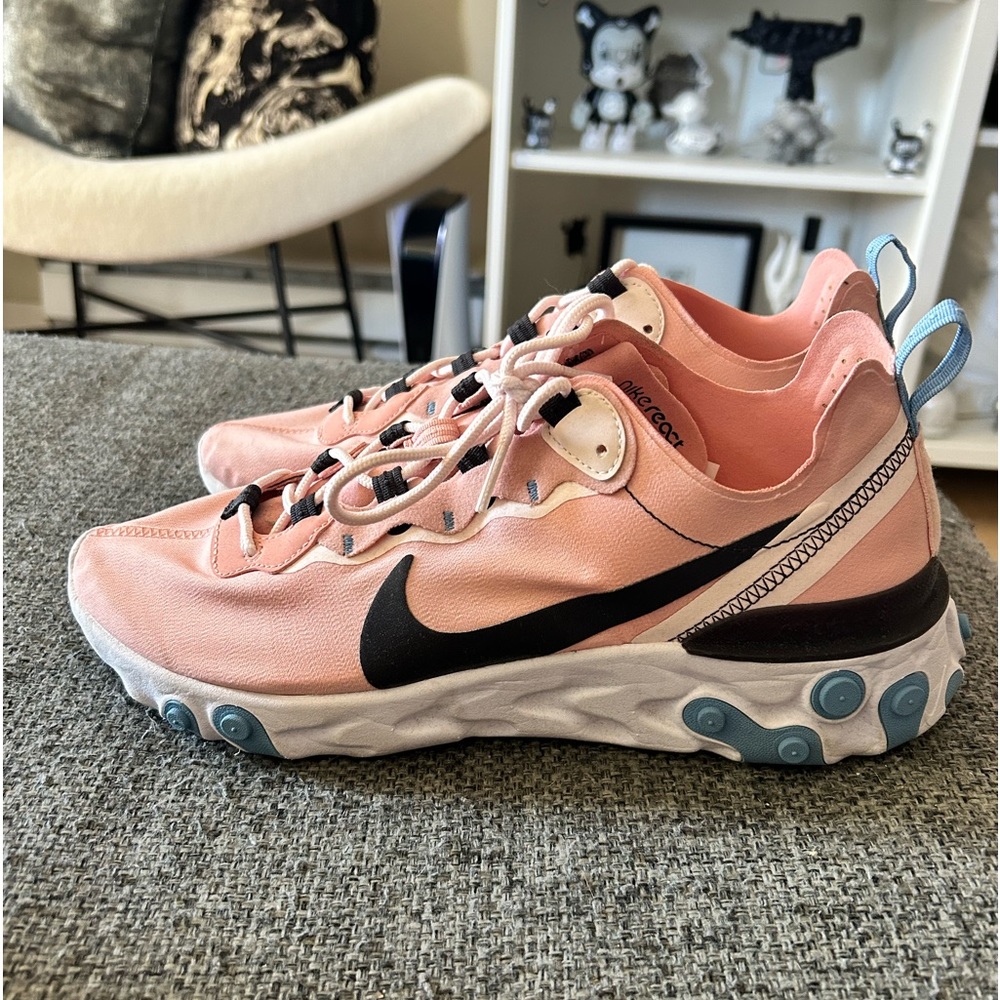 🎀GUC Baby Pink + Blue Nike React Sneakers🎀